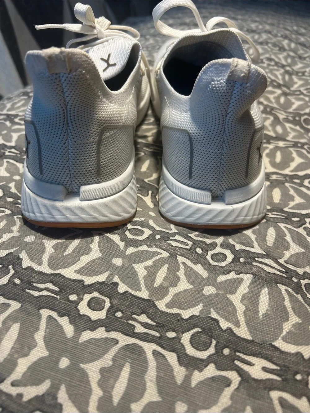 Flux woman’s White Knit Athletic Sneakers